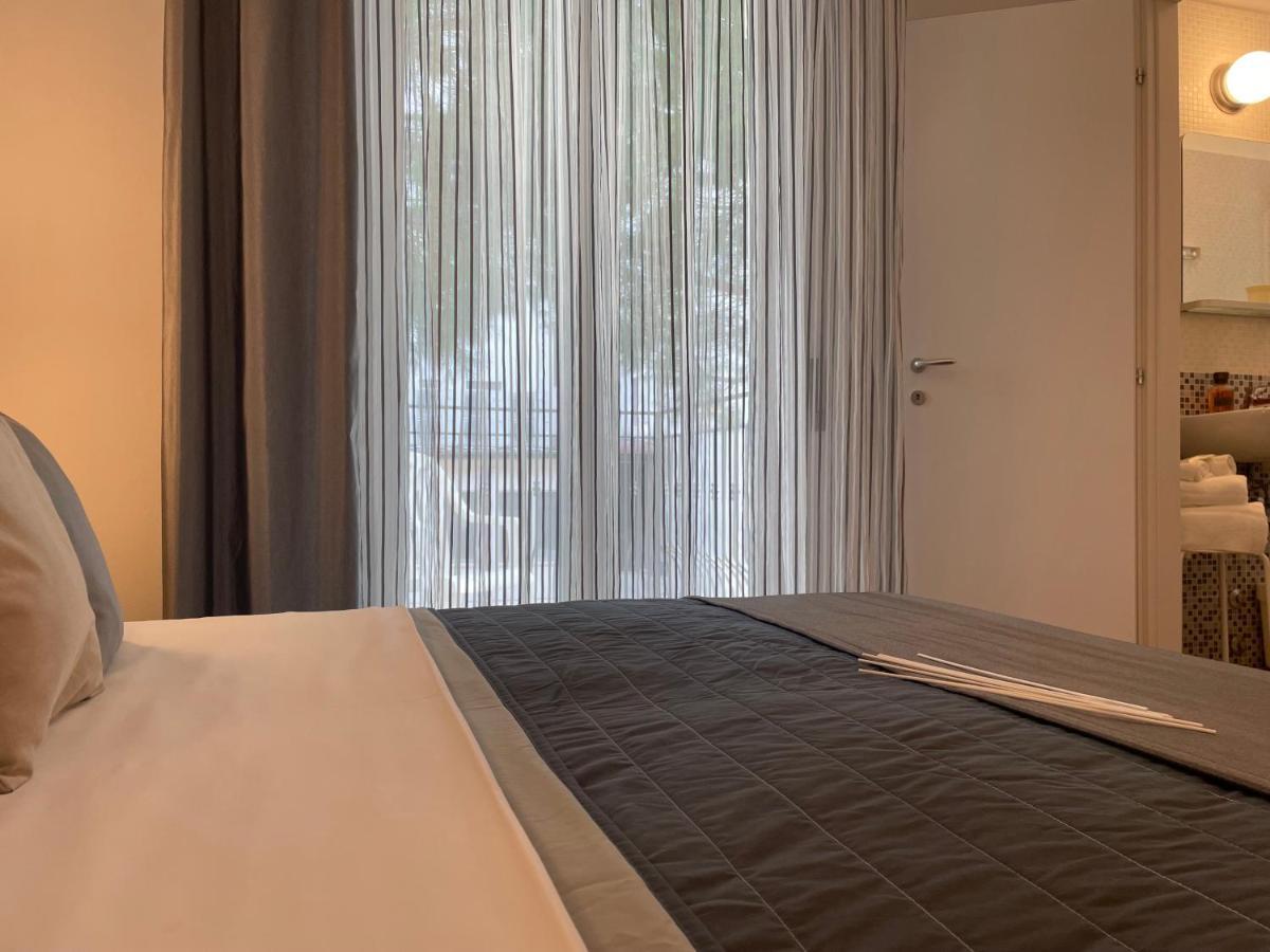 Hotel Augustus ميلانو ماريتيما المظهر الخارجي الصورة