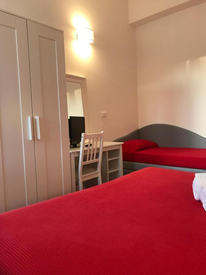 Hotel Augustus ميلانو ماريتيما المظهر الخارجي الصورة